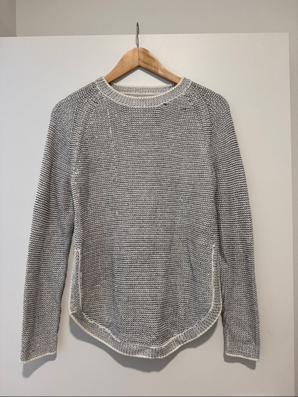 Women’s Crewneck Knit Sweater in Ivory and Gray
